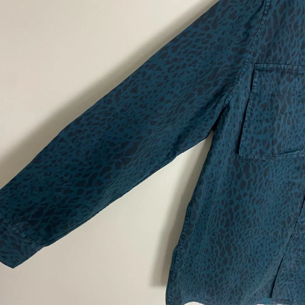 American Eagle Outfitters Blue Button Down Cheetah Animal Lightweight Jacket 2XL
